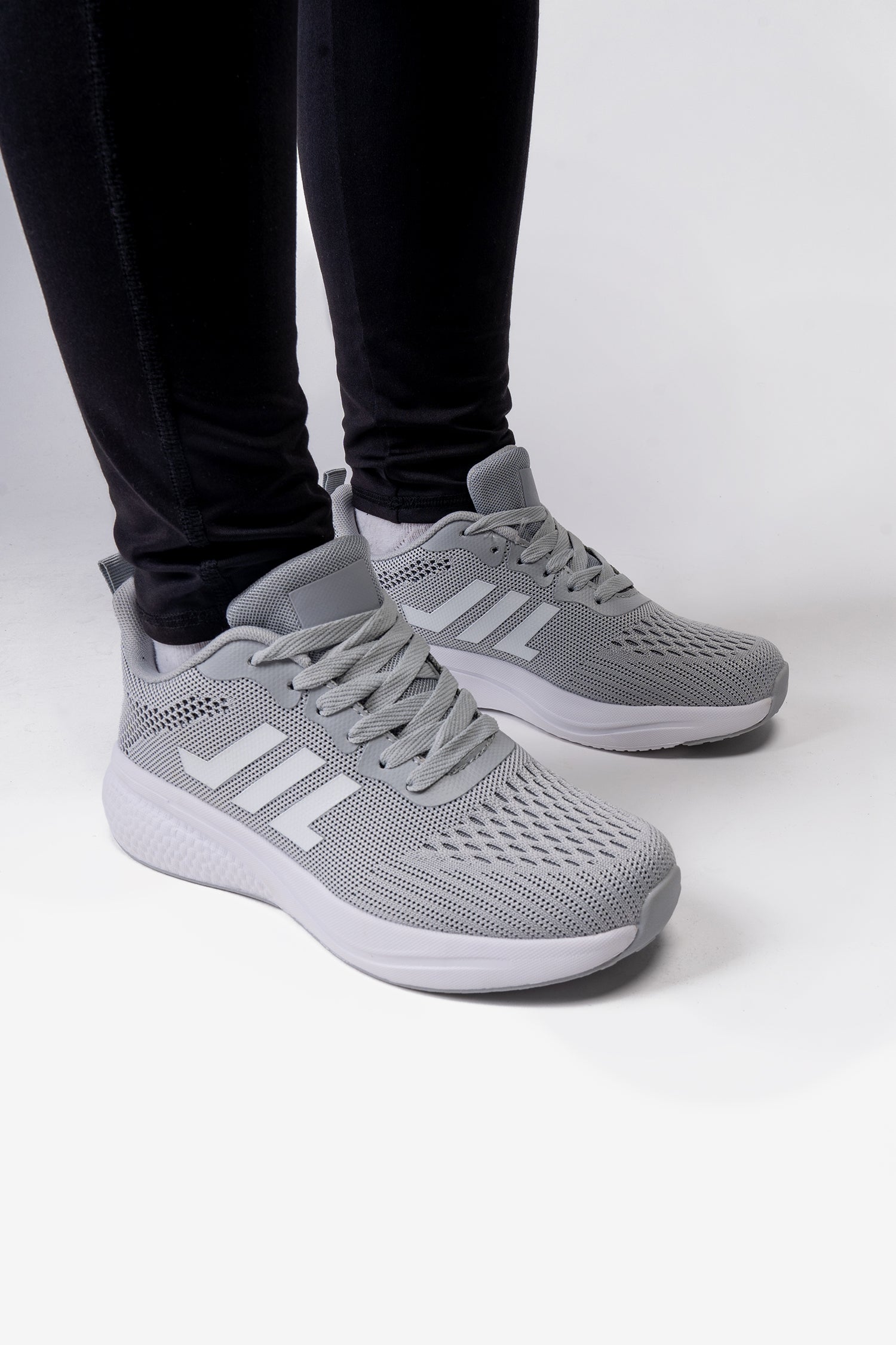 Zapatilla Mujer Gris Isbel Apóstol Apóstol